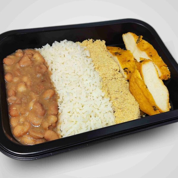 Arroz Branco, Feijão Carioca, Farofa e Frango Grelhado