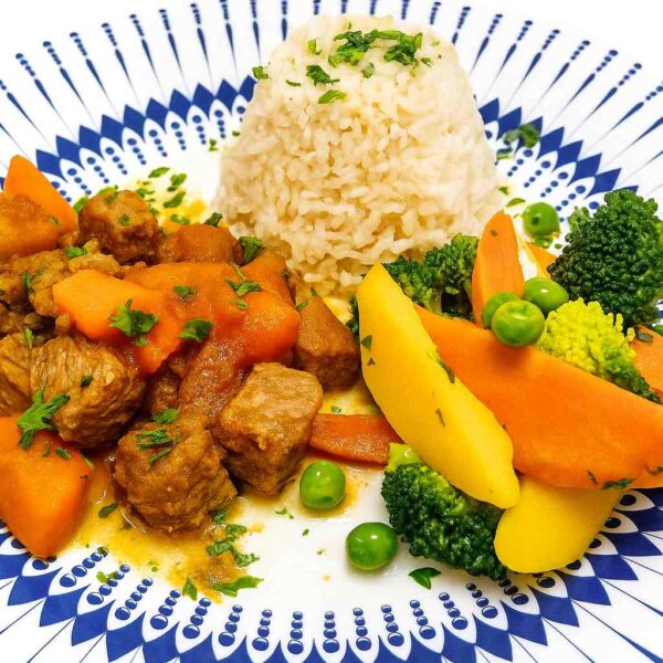 Carne de Panela com Arroz Integral e Panachê de Legumes