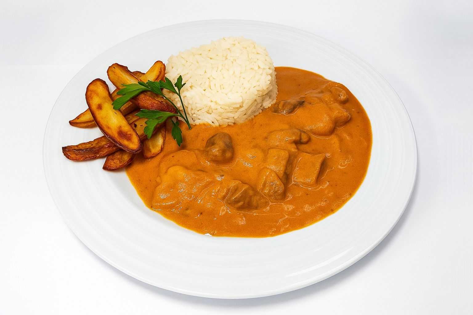 strogonoff-carne-batata-arroz-compa