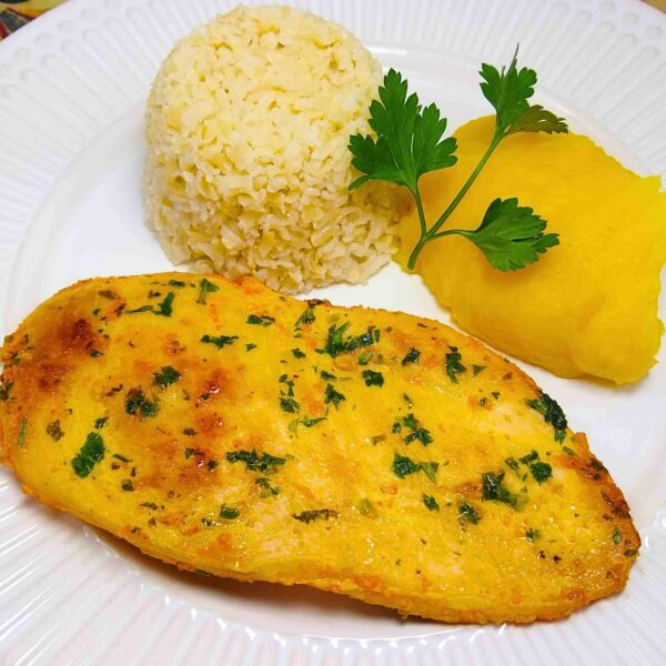 Frango Grelhado com Arroz Integral e Purê de Mandioquinha